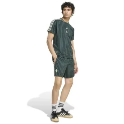 Juventus Terrace Icons Shirt Adults