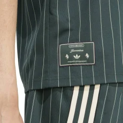 Juventus Terrace Icons Shirt Adults