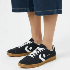 Men's Low-Top Trainers