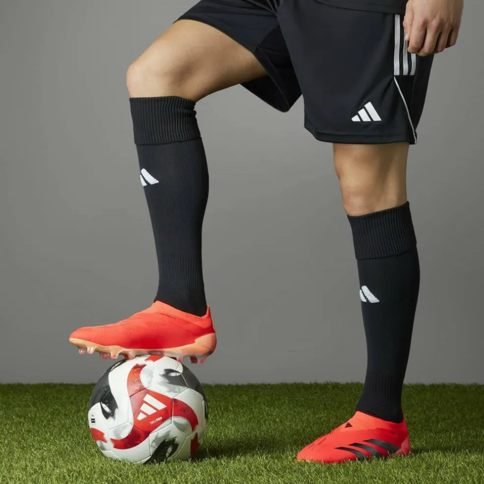 Predator Elite Laceless Firm Ground Football Boots Adults