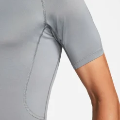 Pro Men's Tight Fit Short-Sleeve Top
