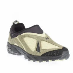610S Trainers