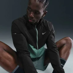 Stride Jacket