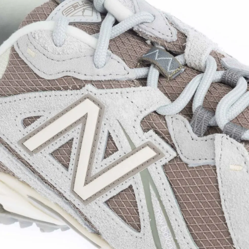 610 V1 Trainers