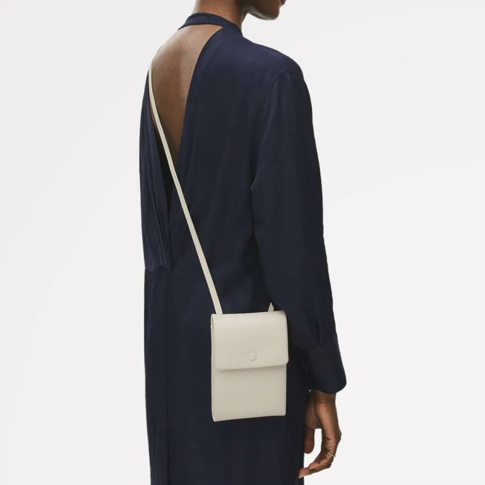 Women's Wallet On Chain